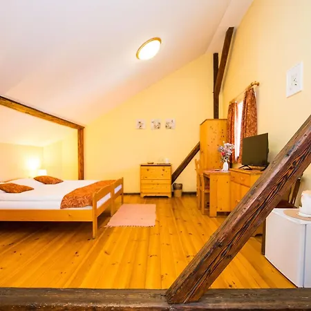 Pensión Mastal 3*
